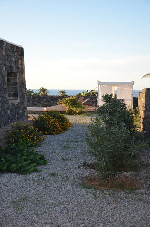 Residence Cuore Mediterraneo Pantelleria Buitenkant foto